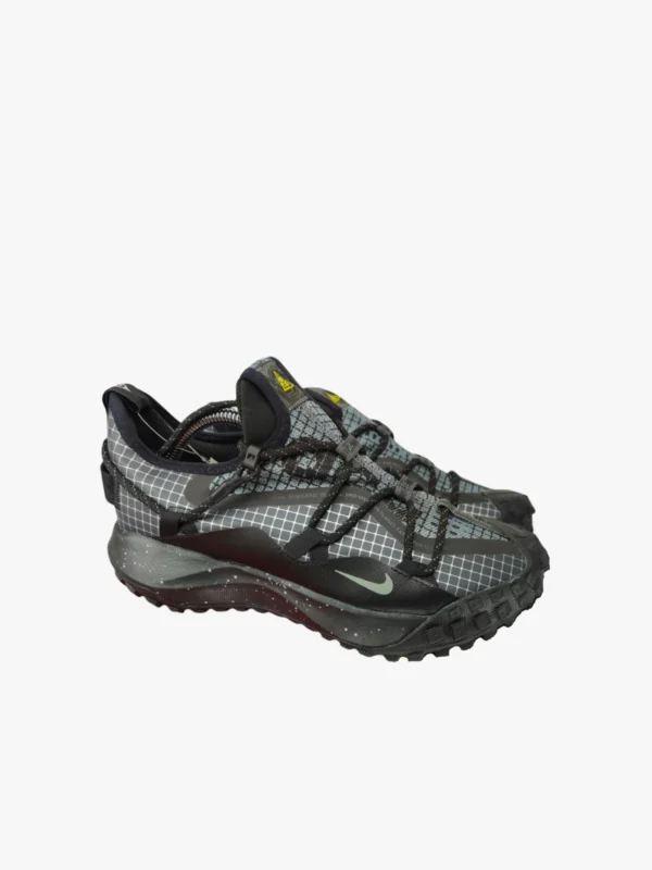 ike ACG Mountain Fly Gore-Tex negro y gris hombre